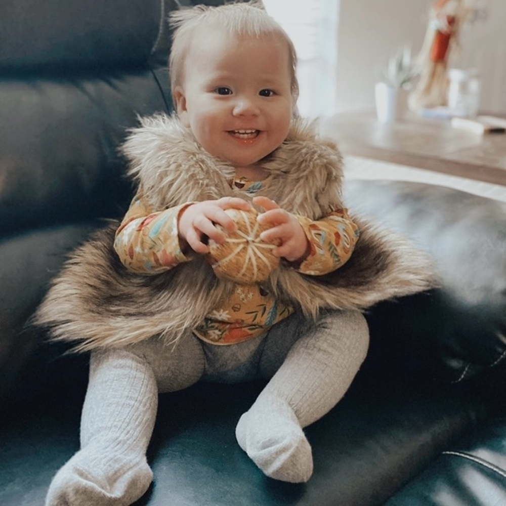 Boutique Chic brown Faux fur toddler vest size 12/18 months